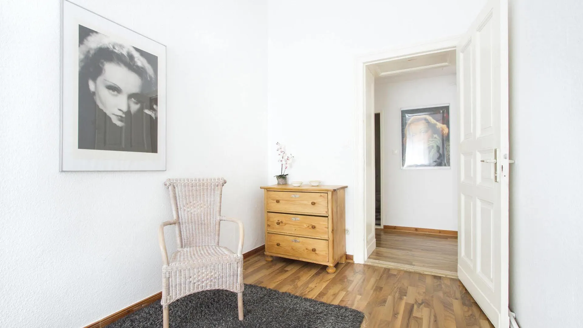 Apartments Berlin Leberstrasse 58 ホテル